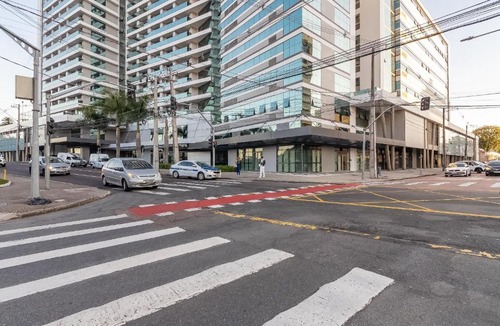Reboucas Apartment | 7th Avenue - Centro | Curitiba | Gonzaga Stays