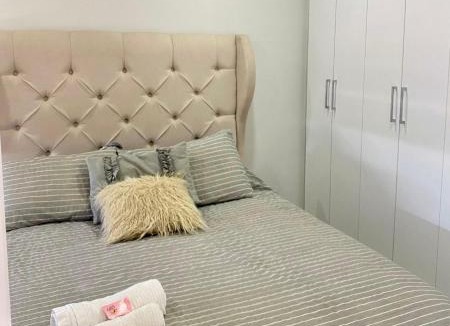Luque Apartment | A estrenar! Apartamento con pileta zona aeropuerto WIFI 200MG