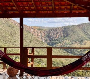 Sao Roque de Minas House | Abrigo dos Lobos - casa com cachoeira na Canastra