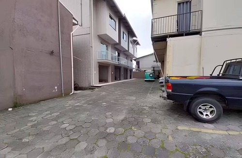 Cidade Nova Apartment | Accommodation for up to 16 people with parking