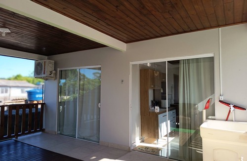 Florianopolis Apartment | Acomodação Tranquila Confortável 15 Minutos da Praia