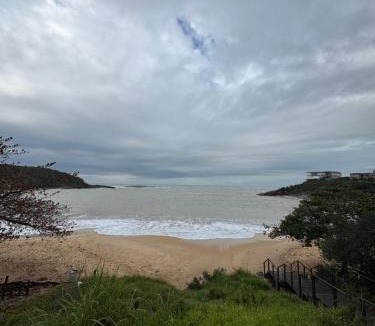 Enseada Azul Apartment | Aconchegante apartamento a 100 mt da Praia da Bacutia
