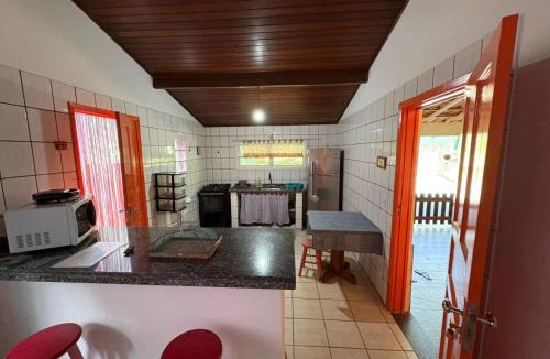Boicucanga Beach House | Aconchego, casa com 3 dorms, piscina, churrasq em Condomínio Fechado