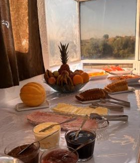 Zona Sul Hotel | Adegas Bar e Hotel