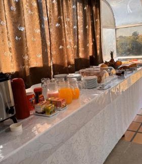 Zona Sul Hotel | Adegas Bar e Hotel