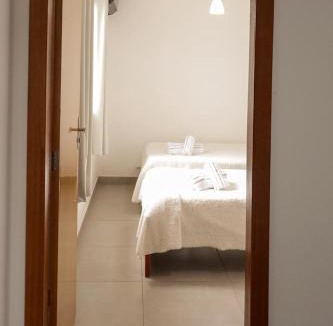 Republica Apartment | Aeroporto e Praia Studio Solteiro Casal