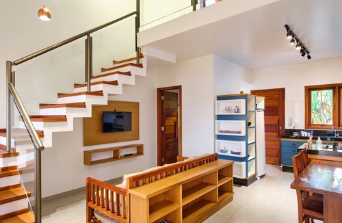 Cabore House | Air-conditioned swallow loft for up to 3 people