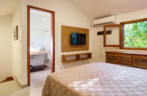 Cabore House | Air-conditioned swallow loft for up to 3 people