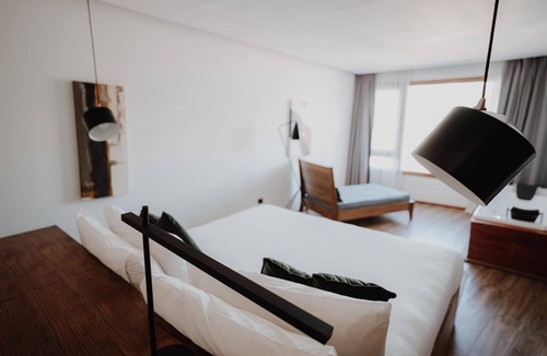 Villa General Belgrano Hotel | Alpine Chic: Balcony w/Mountain Views & Hydromassage | Onsite Pools