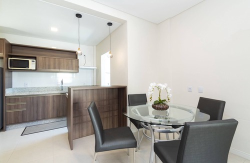 Bombas Apartment | Aluguel Apartamento 2 Quartos e 1 Suíte 656