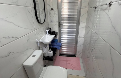 Cremacao House | AmazHost - Blue house ideal for couples with Wi-Fi