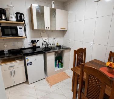 Cremacao House | AmazHost - Casa Laranja, Split e Wi-Fi 700 Mb