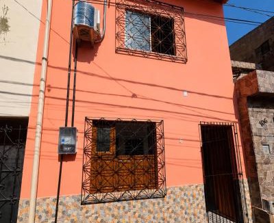 Cremacao House | AmazHost - Casa Rosa com Split, Wi-Fi 700 Mb e Água Quente