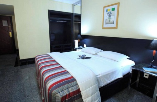 Adrianopolis Hotel | Amazon Gateway Stay | 6.8 mi to Parque das Tribos | Onsite Pool Access