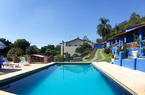 Itaoca House | Ampla Chácara c piscina e churrasq em Guararema/SP