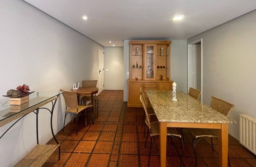 Gramado City Centre Apartment | Amplo Apartamento no Centro de Gramado. 450 Metros da Rua Coberta