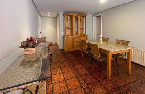 Gramado City Centre Apartment | Amplo Apartamento no Centro de Gramado. 450 Metros da Rua Coberta