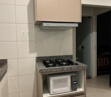 Itaberai Apartment | Apê completo, até 5 pessoas - Ar, WiFi e garagem