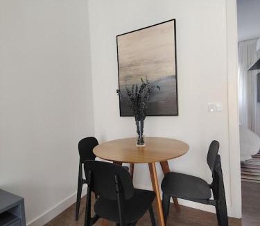 Bigorrilho Apartment | Apê da Jê - Moderno no Batel