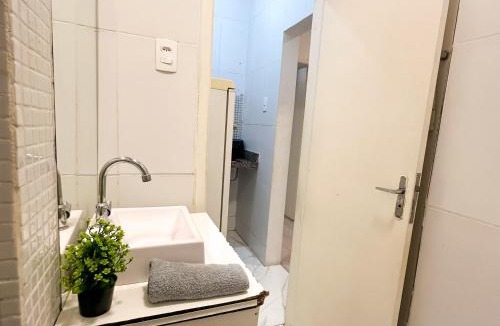 Barro Preto Apartment | Apê Nova York I Raul Soares Centro Mercado Central