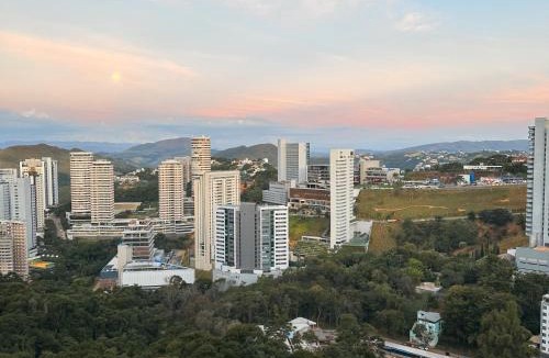 Belo Horizonte Apartment | Apê Turquesa I Vista incrível Vila da Serra MaterDei Biocor Nova Lima