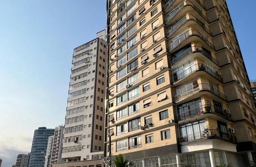 Sao Vicente Apartment | AP pé na areia com a melhor vista de São Vicente!