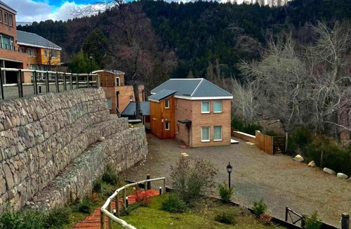 San Martin de los Andes House | APART con vista y CERCA DEL CENTRO ideal para 4 personas