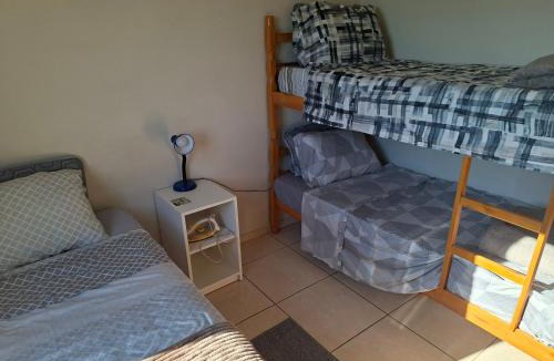 Santo Angelo Apartment | Apart próximo a Unimed, Catedral, HSA com 2 Ar e garagem