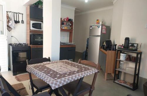Palhoca Apartment | Apart terreo, 2 quartos, 2 banheiros, 2 carros e terraço