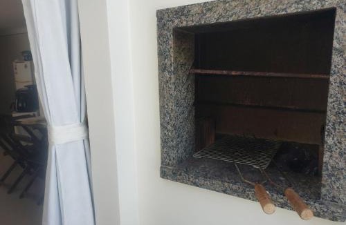 Palhoca Apartment | Apart terreo, 2 quartos, 2 banheiros, 2 carros e terraço