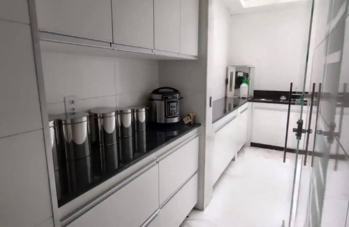 Jaqueline Apartment | Apartamento com Área e Garagem Privativa