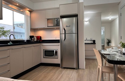 Pacheco Apartment | Apartamento à 1 min da BR 101 e a 15 min de Florianópolis