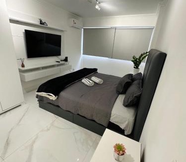 Leme Apartment | Apartamento à 1 min da praia com linda vista cultural e 4 quartos !