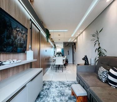 Vila Messias Apartment | Apartamento 2 Quartos Super Decorado - Ar Condicionado nos Quartos - 1 Cama Queen - 2 Camas de Solteiro com Auxiliar - Cozinha Completa - Estacionamento Coberto Gratuito