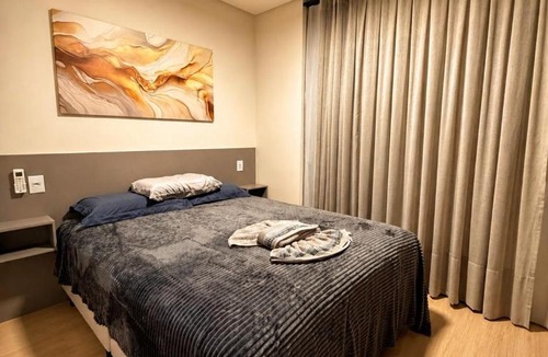 Centro Apartment | Apartamento 2 Quartos Premium com Suíte no Centro com Piscina, Academia e Garagem - Prédio de Alto Padrão