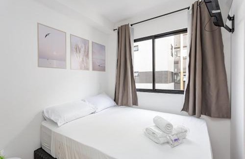 Novo Mundo Apartment | Apartamento 202 - New England · Studio com A/C, Piscina, Academia & Pet Friendly