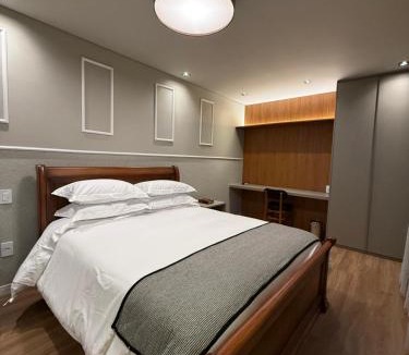 Industrial Apartment | Apartamento 204 Cheia de Graca