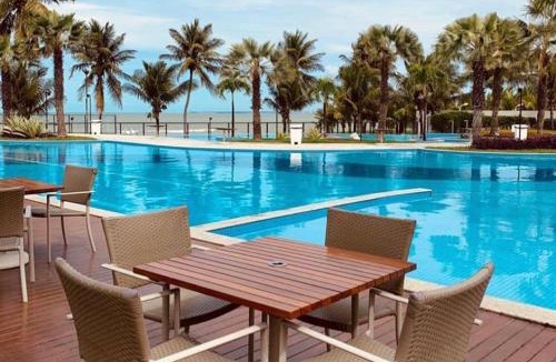 Ponta de Campina Apartment | Apartamento a beira-mar com piscina