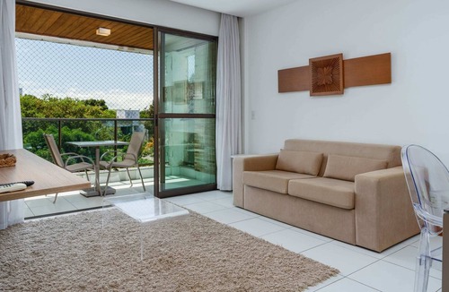 Barra de Sao Miguel Apartment | Apartamento espaçoso em condomínio com piscina