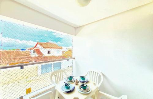 Teixeira de Freitas Apartment | Apartamento com varanda e VISTA para RUA, TV e 2 suítes