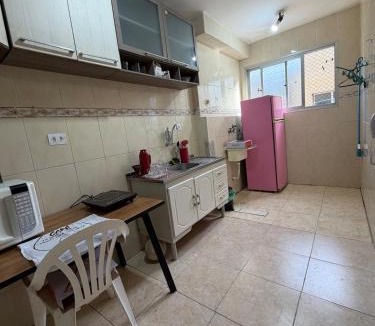 Sao Vicente Apartment | Apartamento centro de Sv, garagem, ar, elevador à 1 quadra da praia