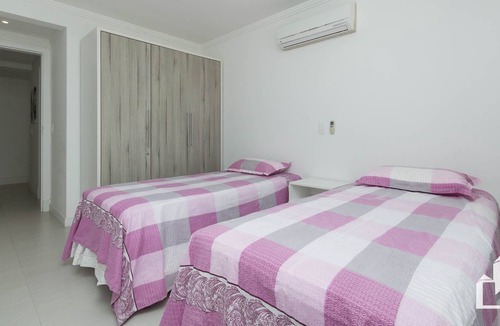 Canto Grande Apartment | Apartamento com 02 Dormitórios na Quadra do mar