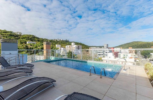 Ze Amandio Apartment | Apartamento com piscina e vista para montanha
