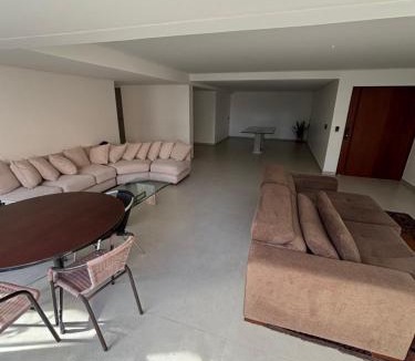 Ponta Verde Apartment | Apartamento de 250m2 amplo e luxuoso com Vista mar e 4 quartos