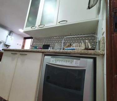 Recreio dos Bandeirantes Apartment | Apartamento enfrente a praia- 1 min andando