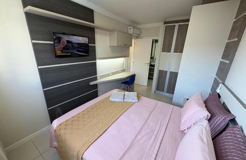 Ingleses Norte Apartment | Apartamento Frente Piscina com Vista para o Mar
