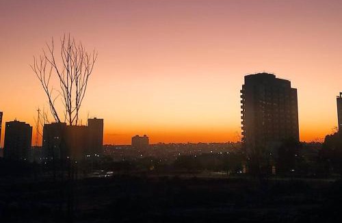 Alto Umuarama Apartment | Apartamento inteiro próximo a Algar, Cargill, Aeroporto e UFU