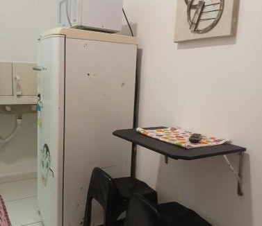 Furnas Apartment | Apartamento Kitnet 6 no Tremembé Quarto Banheiro Cozinha compacta