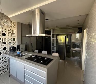 Central - West Region Apartment | Apartamento localizado no centro da cidade