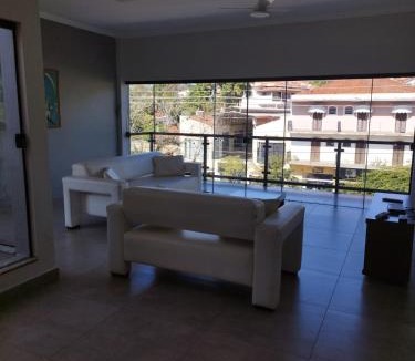 Aguas de Sao Pedro Apartment | Apartamento no centro da cidade - Próximo ao Thermas de São Pedro- 3 suítes